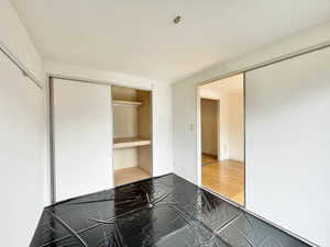 カーサ東勝山 103号-5