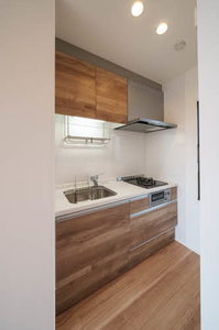 ルクエンス春日 102号-3