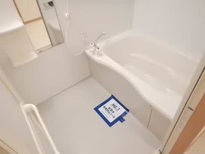 ファミーユ　さつき 302号-4