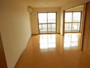 ファミーユ　さつき 302号-7