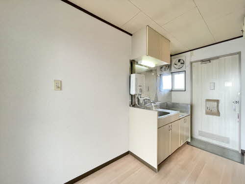 三つ石ハイツ 202号-6