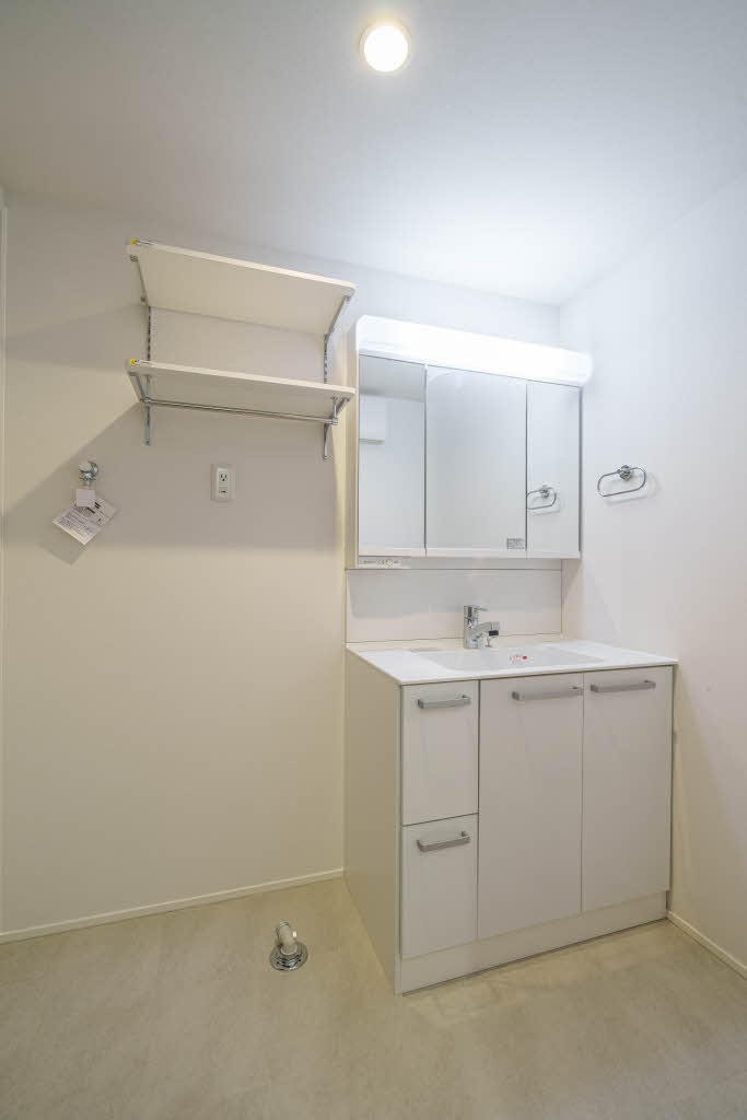 タウニィ鶴ヶ谷 201号-7