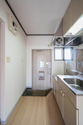 ＣＯＺＹ　ＡＬＬＥＹ　Ａ 107号-6