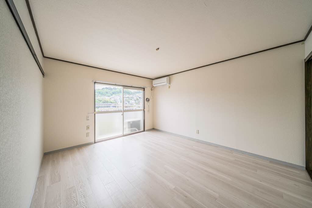 ＣＯＺＹ　ＡＬＬＥＹ　Ｃ 203号-2