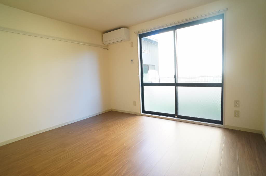 ヴィラージュＳＴ 106号-3