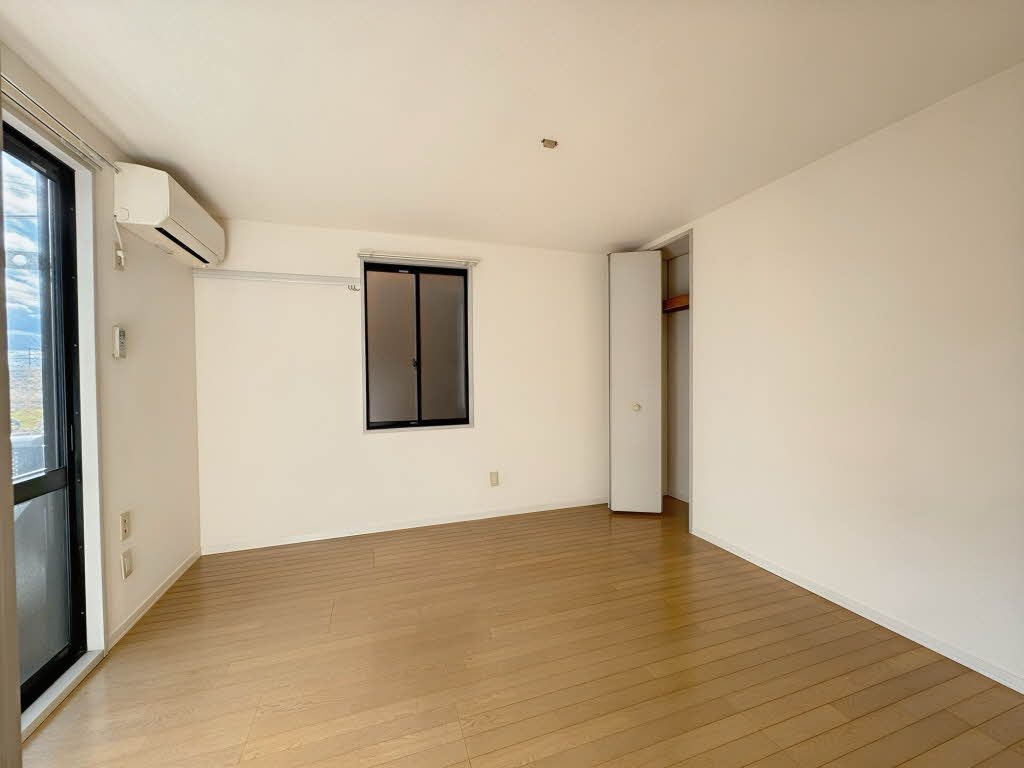 カーサ・ルミエールＢ 102号-2