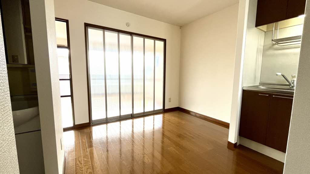 アムールコート 202号-5