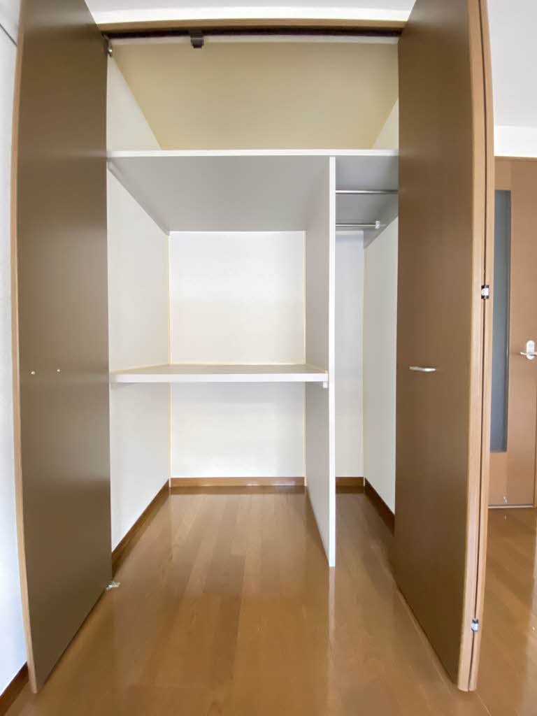 ヴィラ・ルネサンス 202号-12