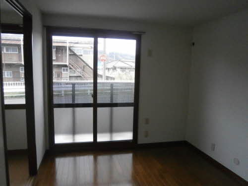 フォーレス愛子 101号-2