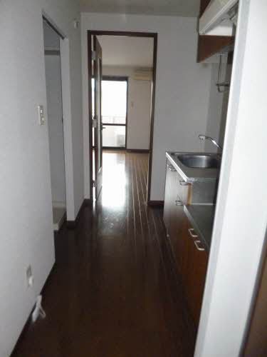 フローラル・ヴィラ 202号-3