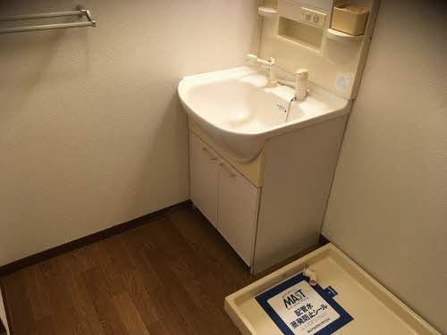 ラフィーネ高玉Ａ 102号-3