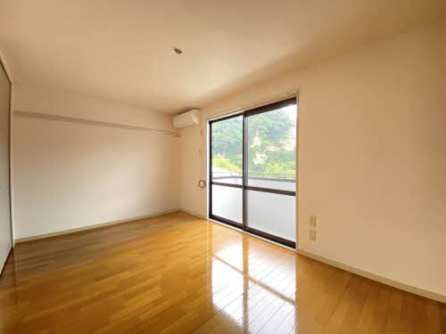 Ｒａｆｆｉｎｅ 203号-2