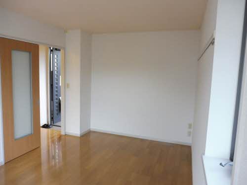 スプリング杉山 201号-4