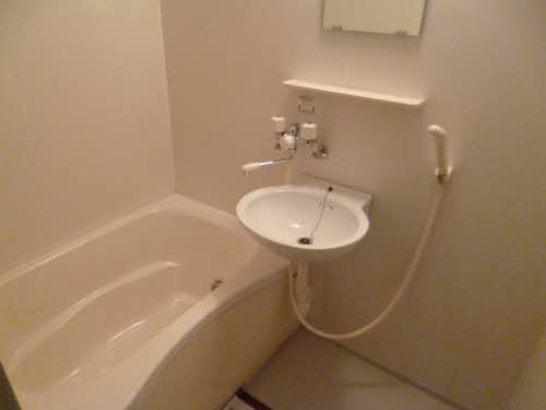 シャーメゾン水の森 202号-6