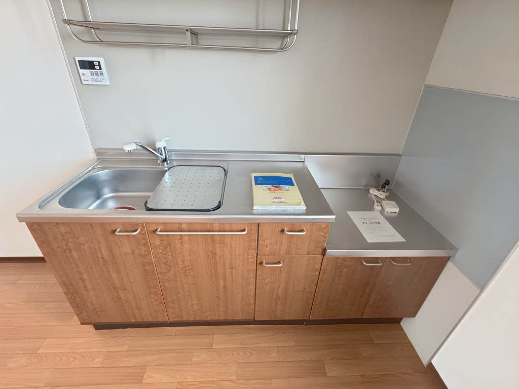 テイスティ壱番館 201号-4