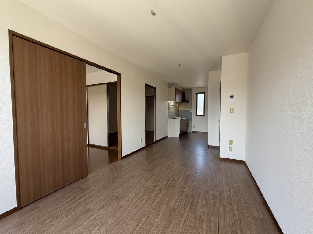 テイスティ壱番館 202号-3