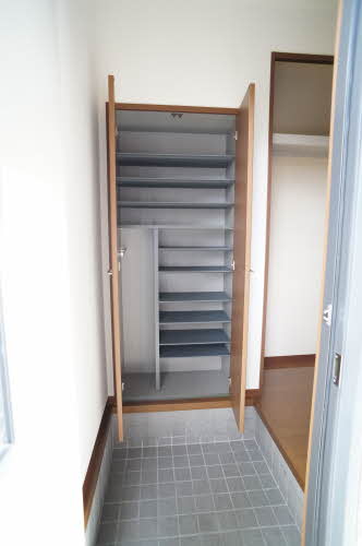 イー・ビーンズ雅 102号-2