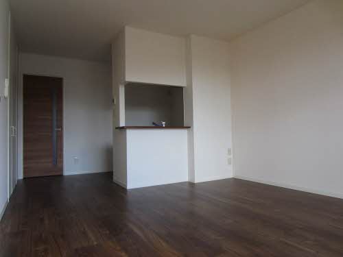 プレジール弐番館 102号-3