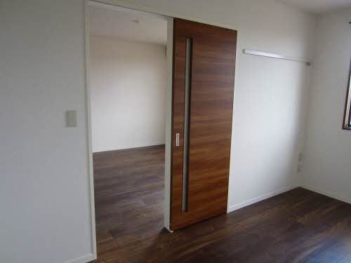 プレジール弐番館 102号-4