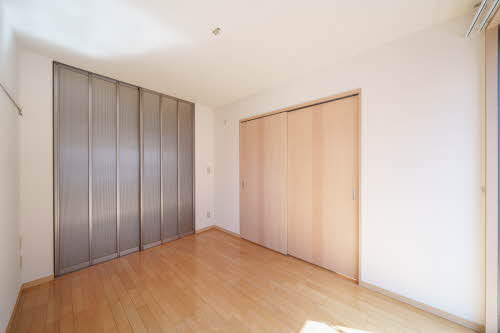 ラフィーネ中山 101号-3