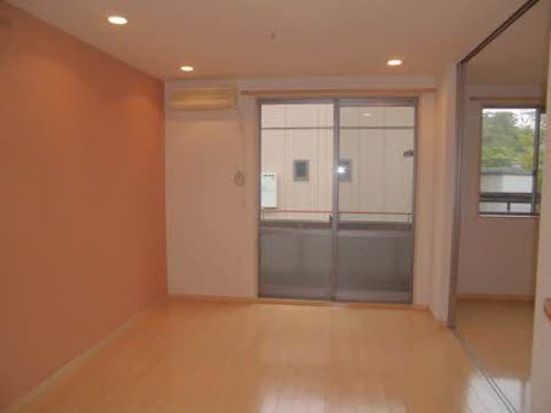 ピュアタウンＤ 102号-3