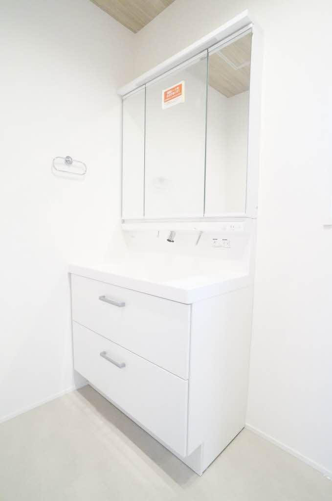 グランシャリオ・成田 203号-6