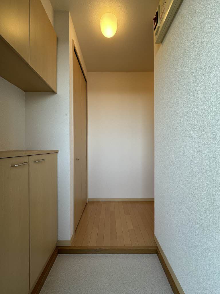 セブンフォレストＹ．Ｔ． 201号-9