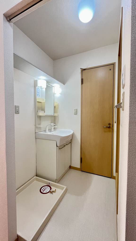 シャーメゾン黒松 202号-8