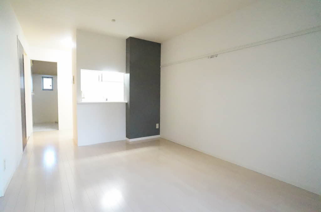 メゾン・カームニスＢ 102号-2