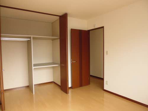 シャーメゾン中里 201号-4