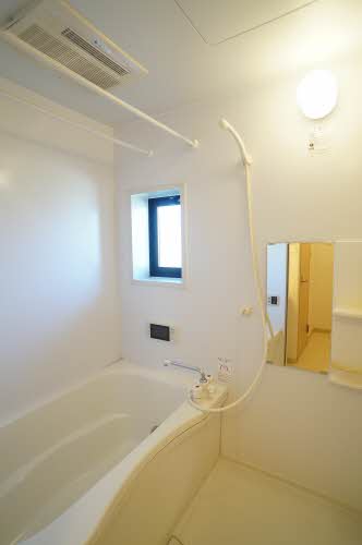 メゾン・トロワヌー 202号-10