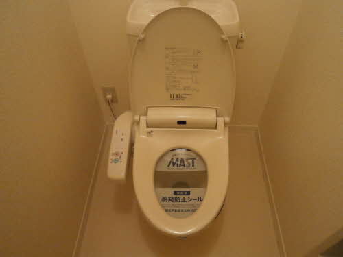 シャーメゾン・輝 201号-2