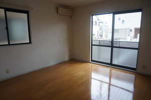 ファミーユ 102号-2