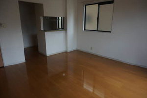 ファミーユ 102号-3