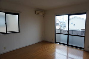 ファミーユ 202号-2