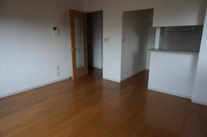 ファミーユ 202号-4