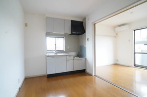 メゾン・ド・ガ-デン 102号-5