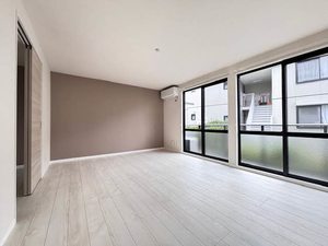 ルミエ－ル　Ａ102-1