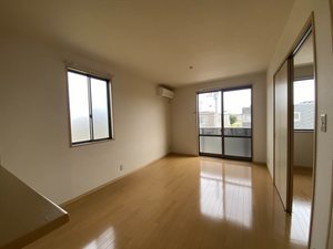 ラフィーネ笹谷 202号-3