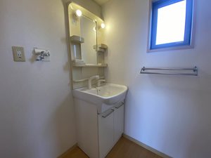 ラフィーネ笹谷 202号-6