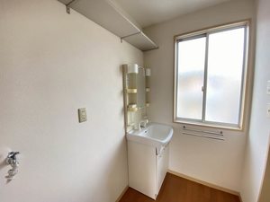 サングリ－ンＢ 202号-8