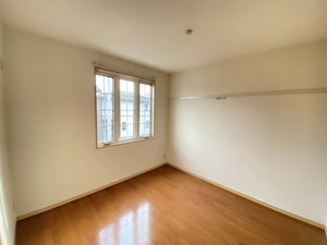 サングリ－ンＢ 202号-9