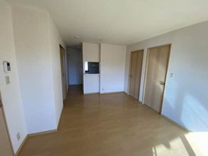 シャーメゾン方木田 201号-3