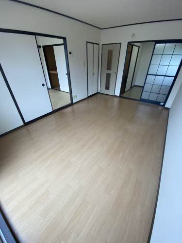 クリスタルガ－デン 101号-8