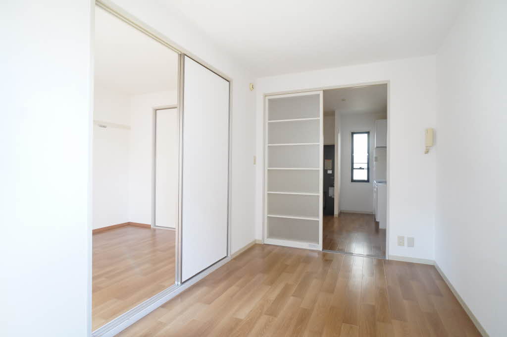 ウッディ・アベニュー 101号-3