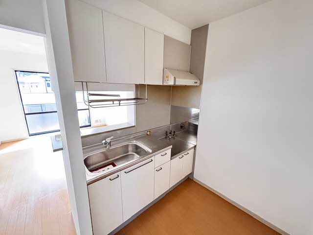 エターナルタウン A 202号-4