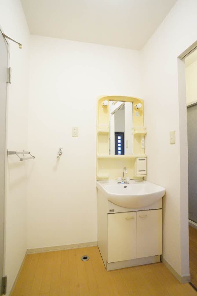 エターナルタウン C 103号-8