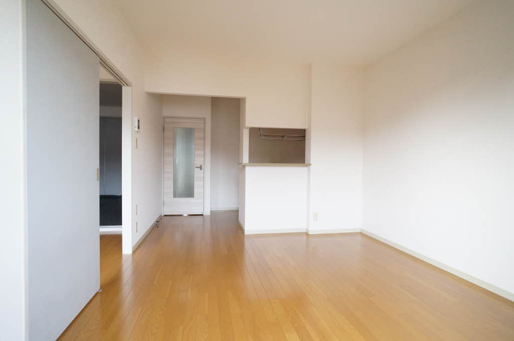 エターナルタウン D 201号-3