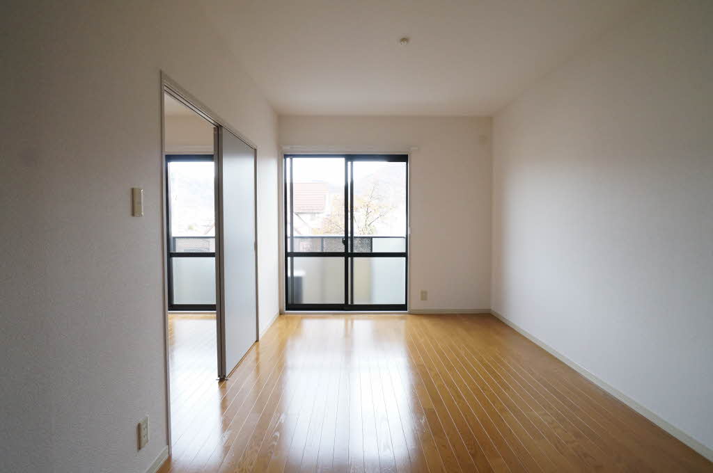 エターナルタウン D 201号-9