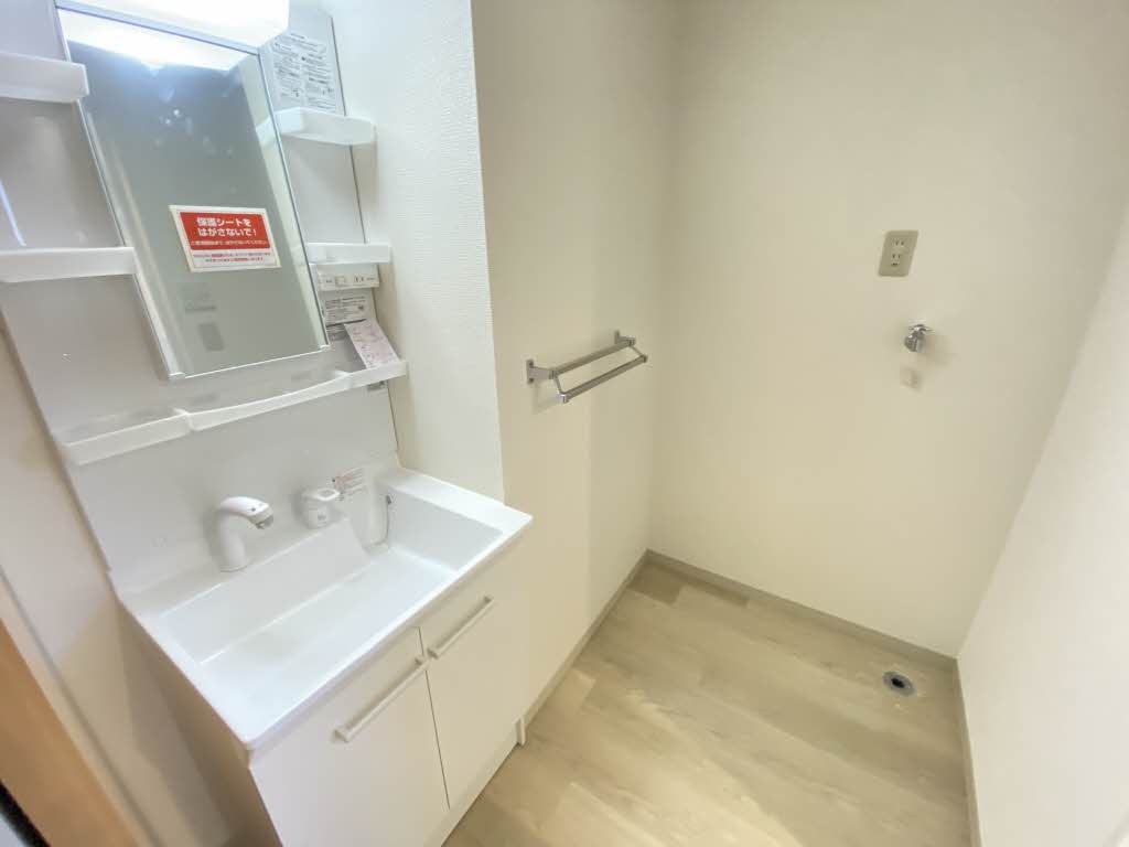 ファミールＭ・Ｋ－Ｅ 202号-8